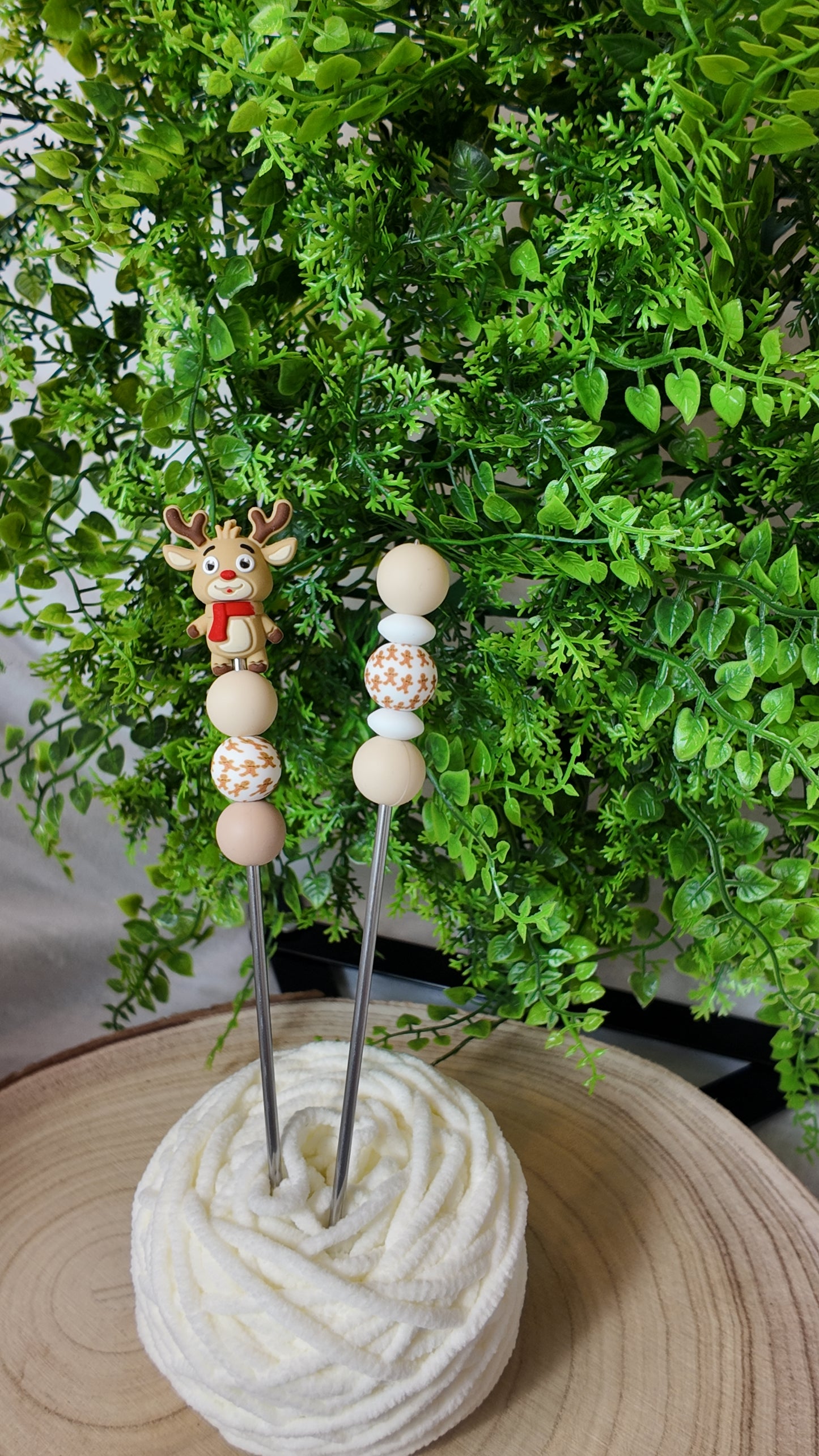 Amigurumi Sewing Stick – Reindeer Cream Edition